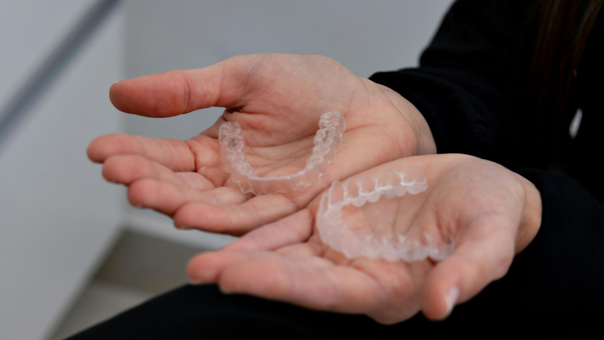 Discover the best Invisalign options in London with the lowest prices at Buckingham Gate Orthodontics. Your perfect smile awaits!